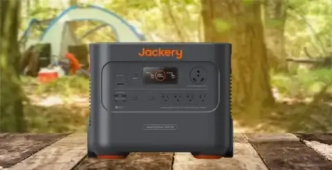 Jackery Explorer 3000 Pro Fold-front